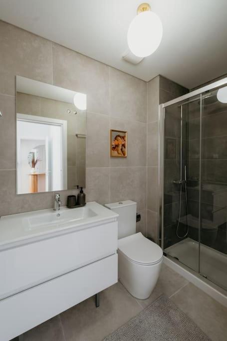 Lisbon Orange House - Beautiful Two-Bedroom Apartment 1D Bagian luar foto