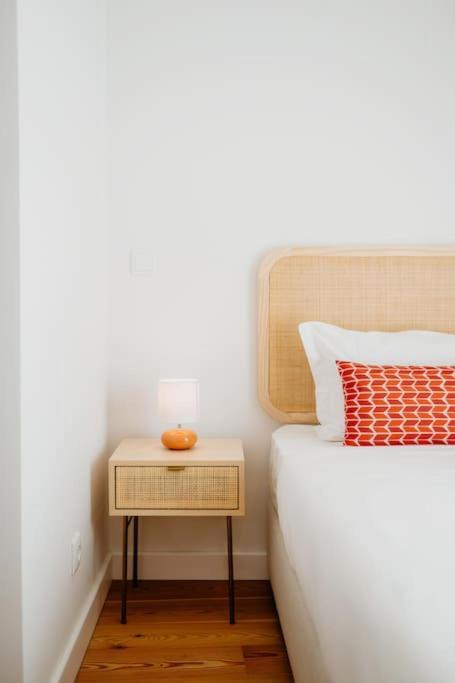 Lisbon Orange House - Beautiful Two-Bedroom Apartment 1D Bagian luar foto