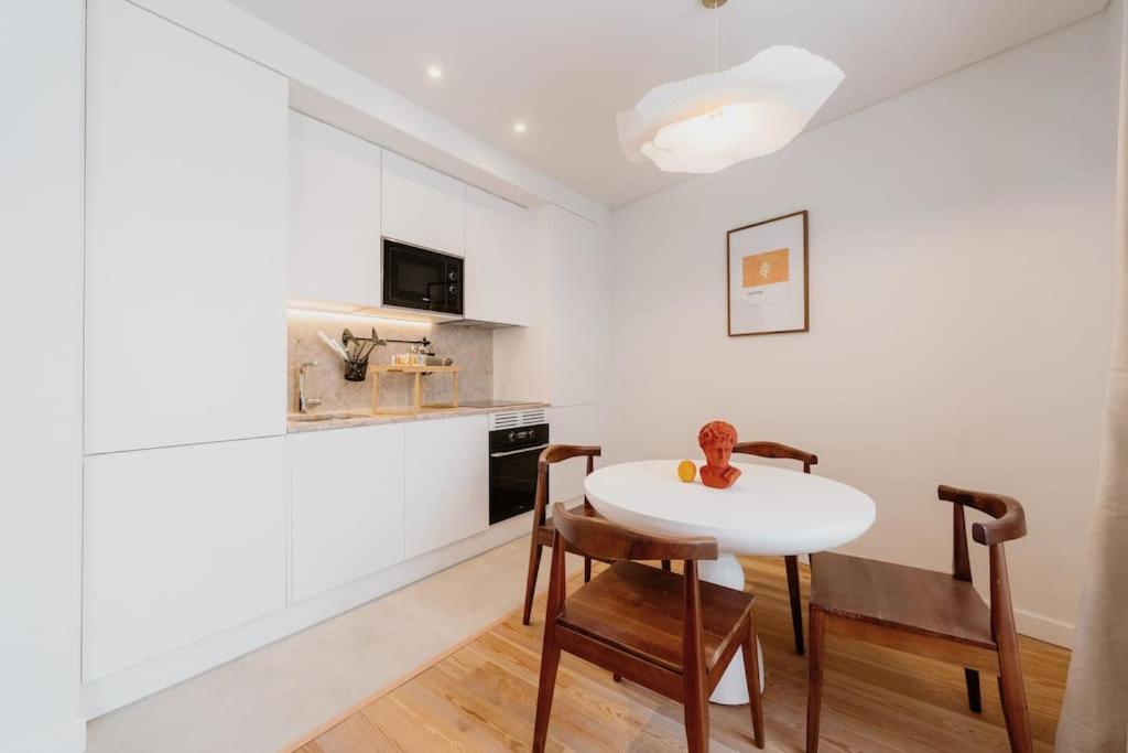 Lisbon Orange House - Beautiful Two-Bedroom Apartment 1D Bagian luar foto