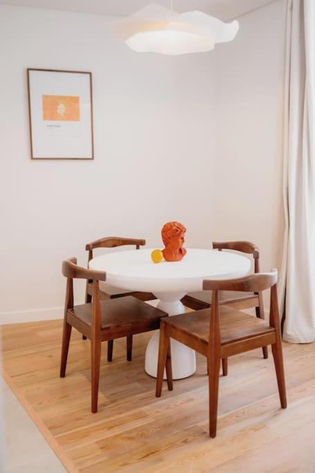 Lisbon Orange House - Beautiful Two-Bedroom Apartment 1D Bagian luar foto