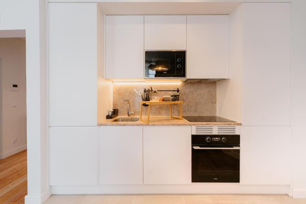 Lisbon Orange House - Beautiful Two-Bedroom Apartment 1D Bagian luar foto