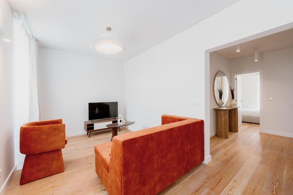 Lisbon Orange House - Beautiful Two-Bedroom Apartment 1D Bagian luar foto